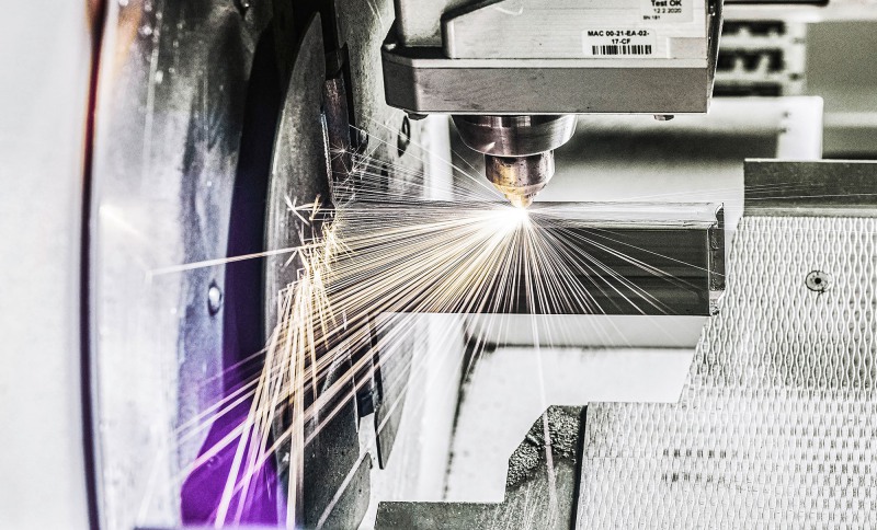 Wolfram Schroll fotografiert  Industrieprojekte für Kunden im In - und Ausland. Wolfram Schroll photographs ndustrial projects in Germany and Europe.