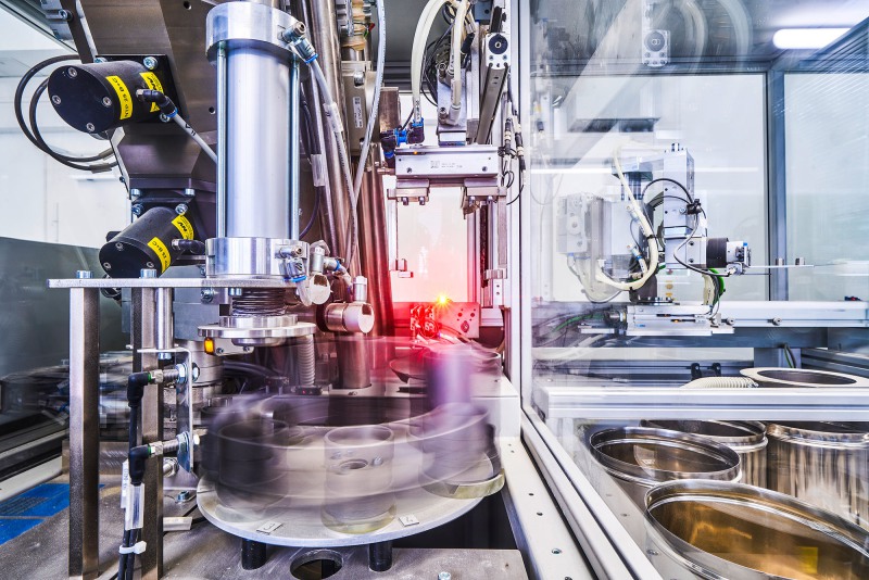 Wolfram Schroll fotografiert  Industrieprojekte für Kunden im In - und Ausland. Wolfram Schroll photographs ndustrial projects in Germany and Europe.
