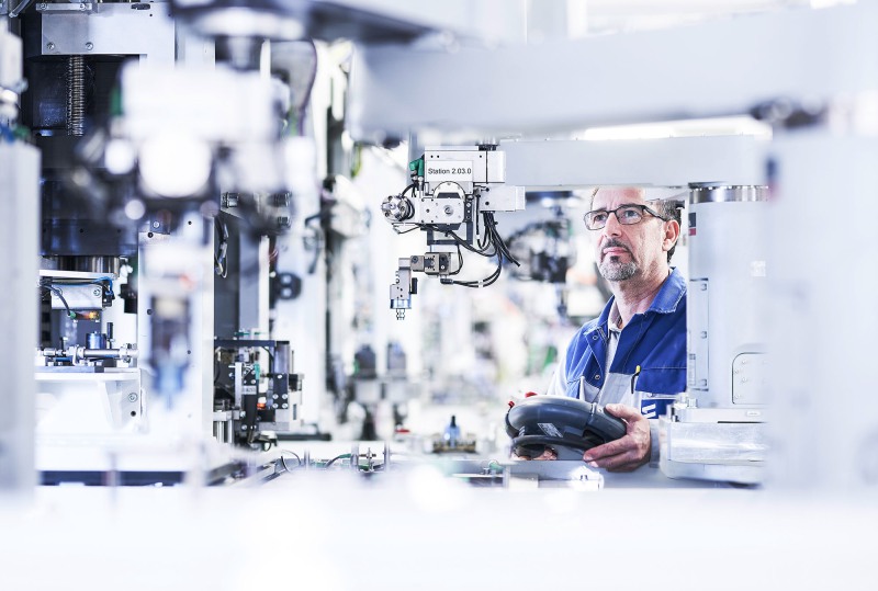 Wolfram Schroll fotografiert  Industrieprojekte für Kunden im In - und Ausland. Wolfram Schroll photographs ndustrial projects in Germany and Europe.