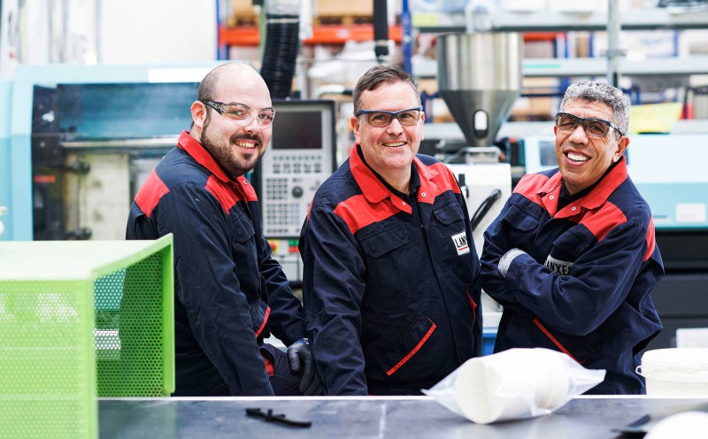 Wolfram Schroll fotografiert  Industrieprojekte für Kunden im In - und Ausland. Wolfram Schroll photographs ndustrial projects in Germany and Europe.