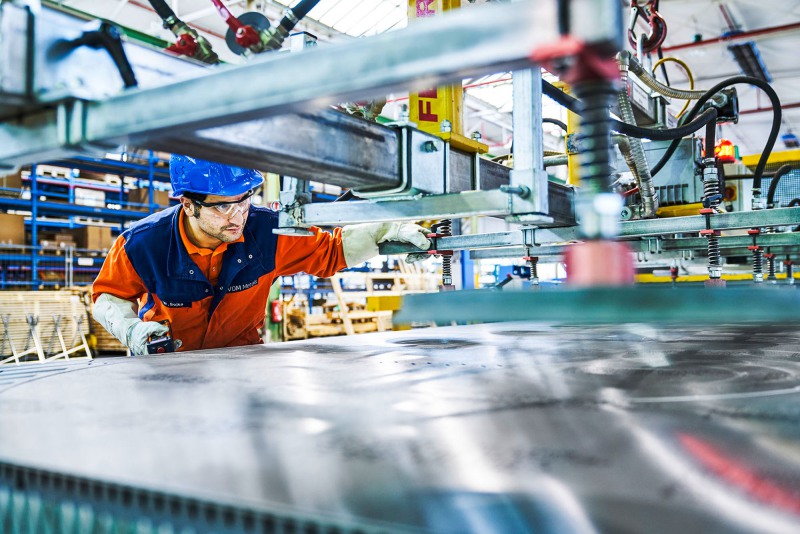 Wolfram Schroll fotografiert  Industrieprojekte für Kunden im In - und Ausland. Wolfram Schroll photographs ndustrial projects in Germany and Europe.