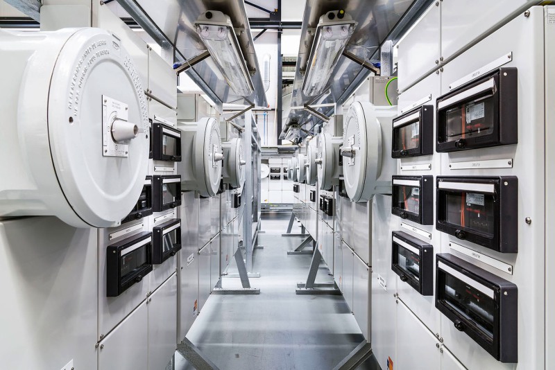 Wolfram Schroll fotografiert  Industrieprojekte für Kunden im In - und Ausland. Wolfram Schroll photographs ndustrial projects in Germany and Europe.
