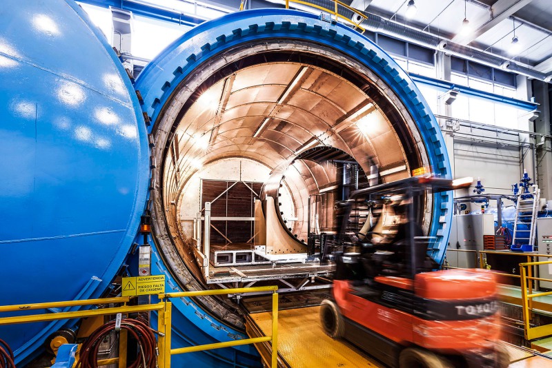 Wolfram Schroll fotografiert  Industrieprojekte für Kunden im In - und Ausland. Wolfram Schroll photographs ndustrial projects in Germany and Europe.