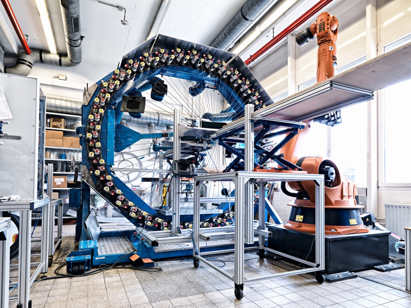 Wolfram Schroll fotografiert  Industrieprojekte für Kunden im In - und Ausland. Wolfram Schroll photographs ndustrial projects in Germany and Europe.