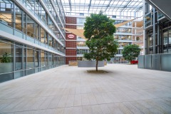 Wolfram Schroll fotografiert hochwertige Industrieprojekte für Kunden im In - und Ausland. Wolfram Schroll photographs high-value industrial projects in Germany and Europe.