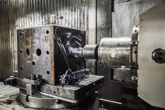 Wolfram Schroll fotografiert  Industrieprojekte für Kunden im In - und Ausland. Wolfram Schroll photographs ndustrial projects in Germany and Europe.