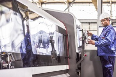 Wolfram Schroll fotografiert  Industrieprojekte für Kunden im In - und Ausland. Wolfram Schroll photographs ndustrial projects in Germany and Europe.