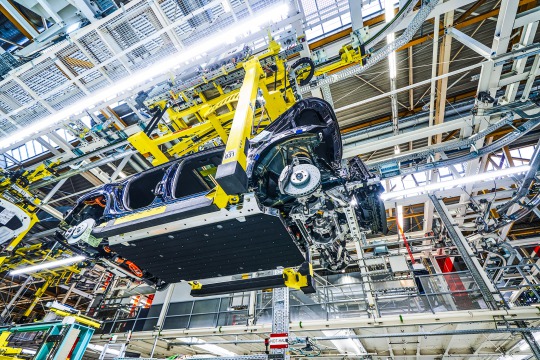 Wolfram Schroll fotografiert hochwertige Industrieprojekte für Kunden im In - und Ausland. Wolfram Schroll photographs high-value industrial projects in Germany and Europe.