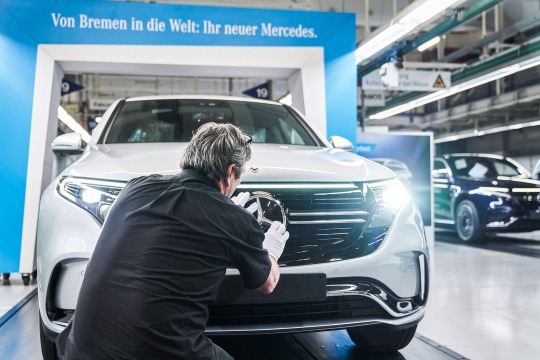 Wolfram Schroll fotografiert hochwertige Industrieprojekte für Kunden im In - und Ausland. Wolfram Schroll photographs high-value industrial projects in Germany and Europe.