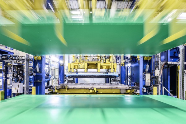 Wolfram Schroll fotografiert  Industrieprojekte für Kunden im In - und Ausland. Wolfram Schroll photographs industrial projects in Germany and Europe.