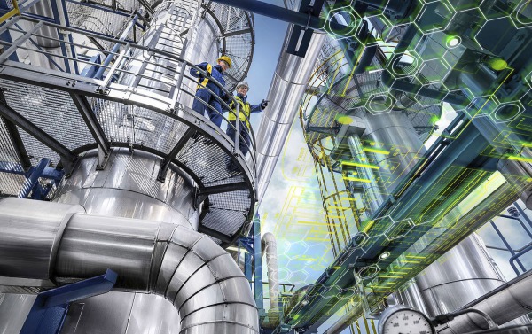 Wolfram Schroll fotografiert  Industrieprojekte für Kunden im In - und Ausland. Wolfram Schroll photographs industrial projects in Germany and Europe.