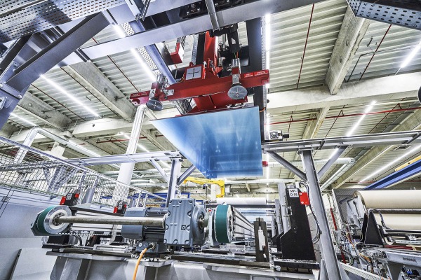 Wolfram Schroll fotografiert  Industrieprojekte für Kunden im In - und Ausland. Wolfram Schroll photographs industrial projects in Germany and Europe.